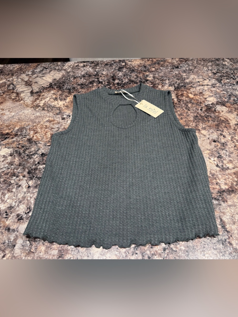 LA MIEL Ribbed Sleeveless Tank - Olive Green
